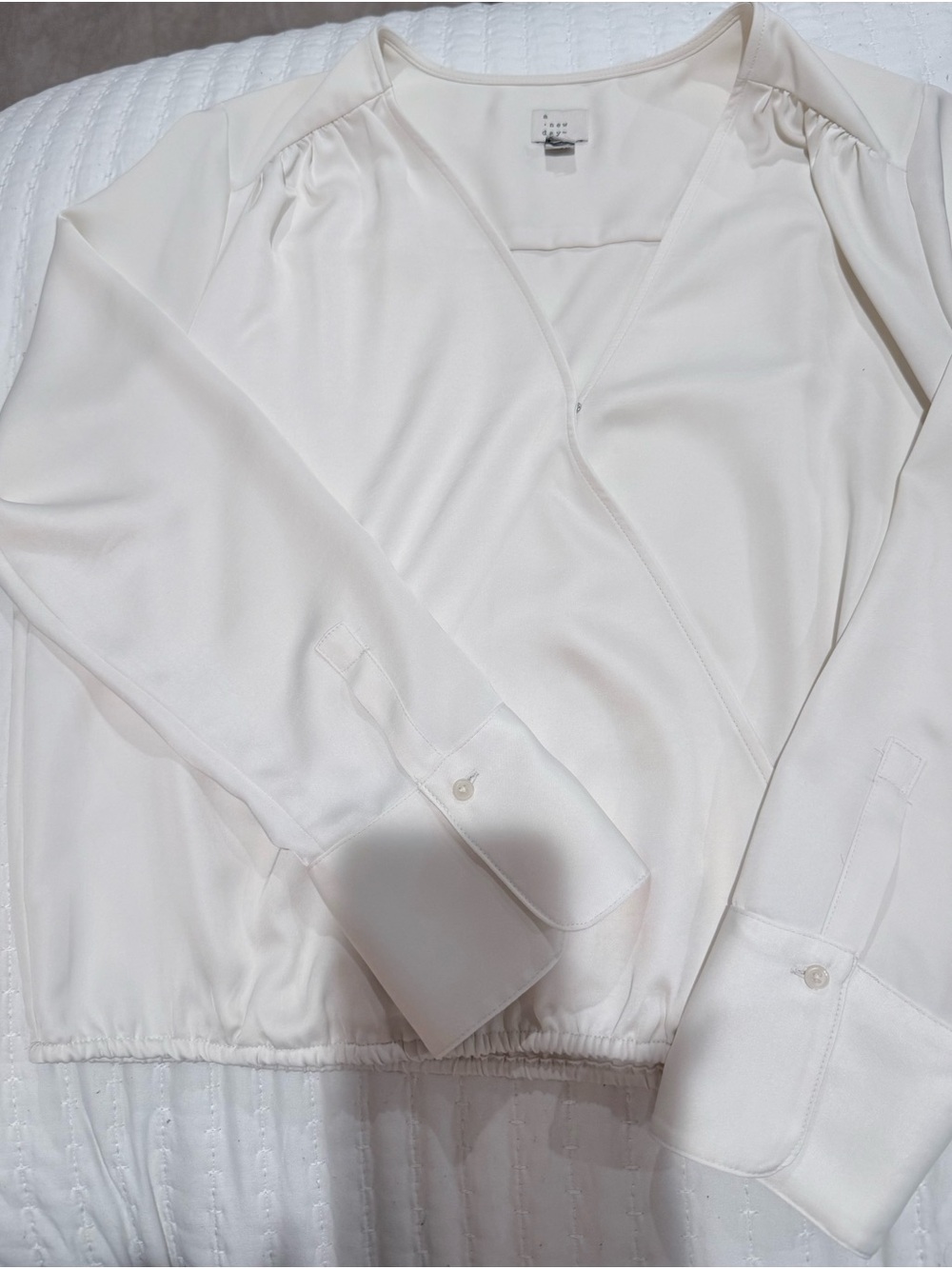 A new day Women's Cream Fix Wrap-Style Long Sleeve Top Size Large